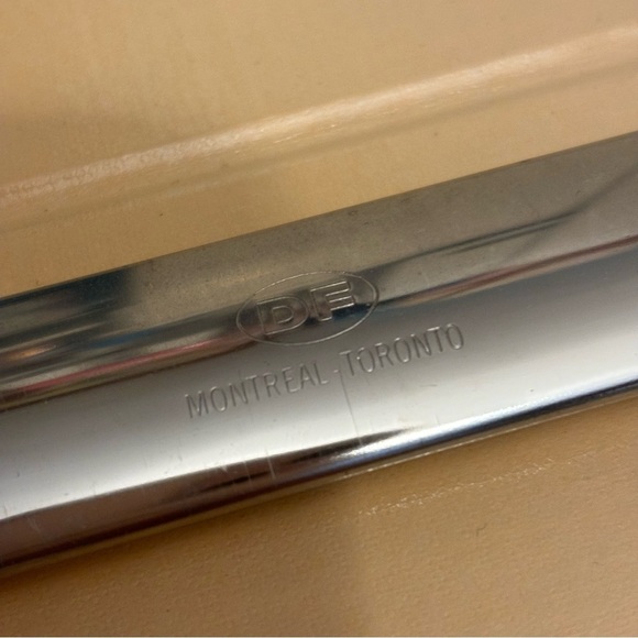 Vintage Disney Mickey Mouse Pluto red 3 ring binder made in Montreal Canada - Picture 11 of 11